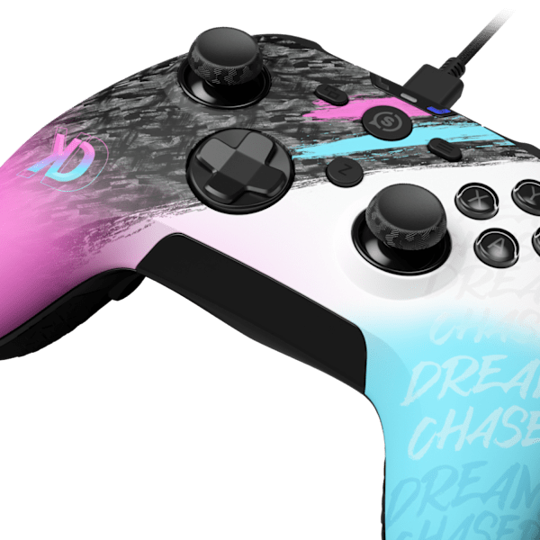 Close-up of the Dekii faceplate on the SCUF Nemesis Pro 8K PC Wired controller, showing the Dekii logo, the “Dream Chase” lettering, the D-pad and a thumbstick.